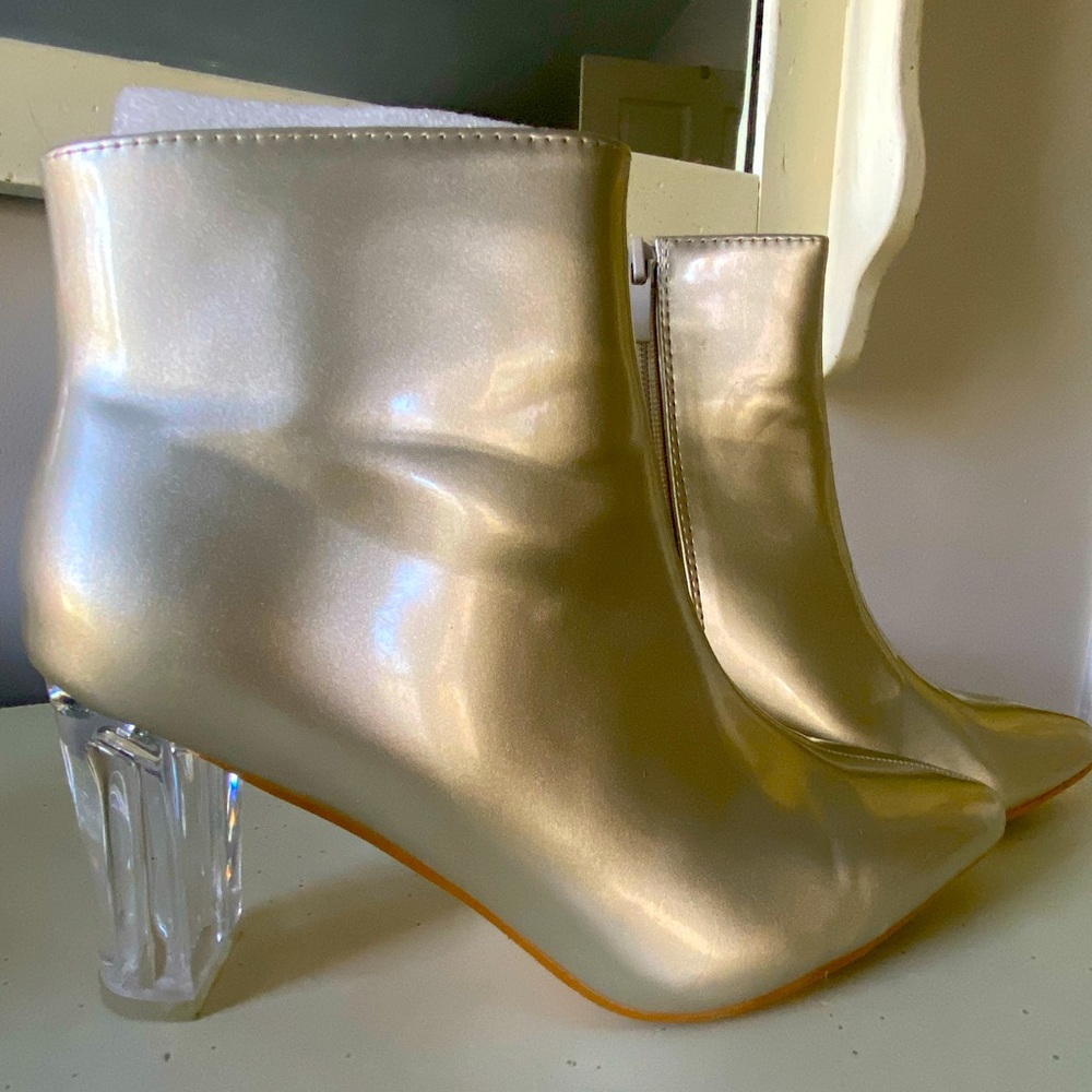 Gold booties with acrylic clear heel. 8.5 EUC